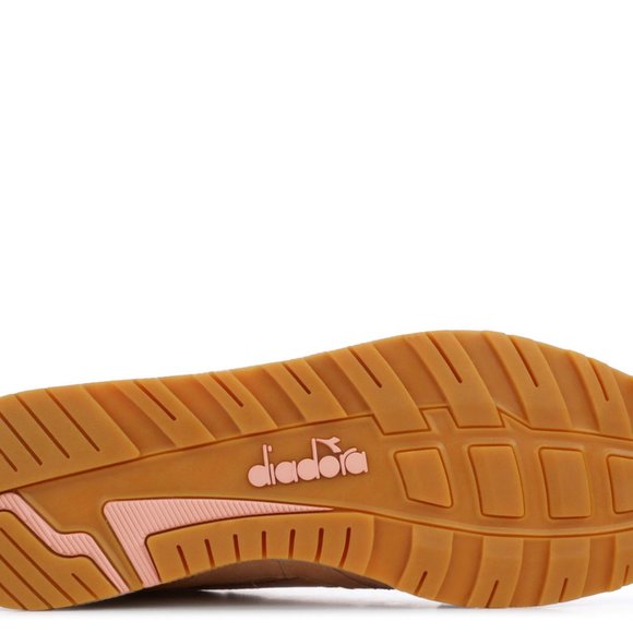 DIADORA x Feature N9000 Unisex Runners    NWT! - Picture 13 of 16